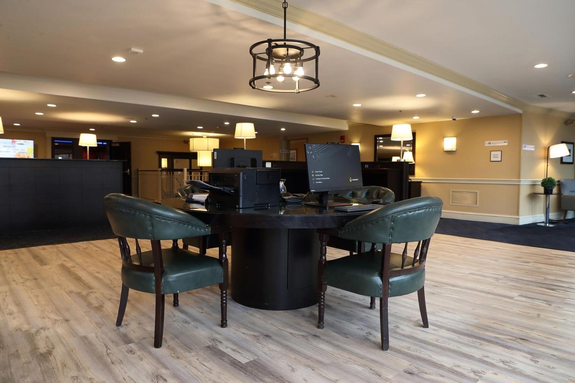 Four Points By Sheraton Wakefield Boston Hotel & Conference Center Zewnętrze zdjęcie