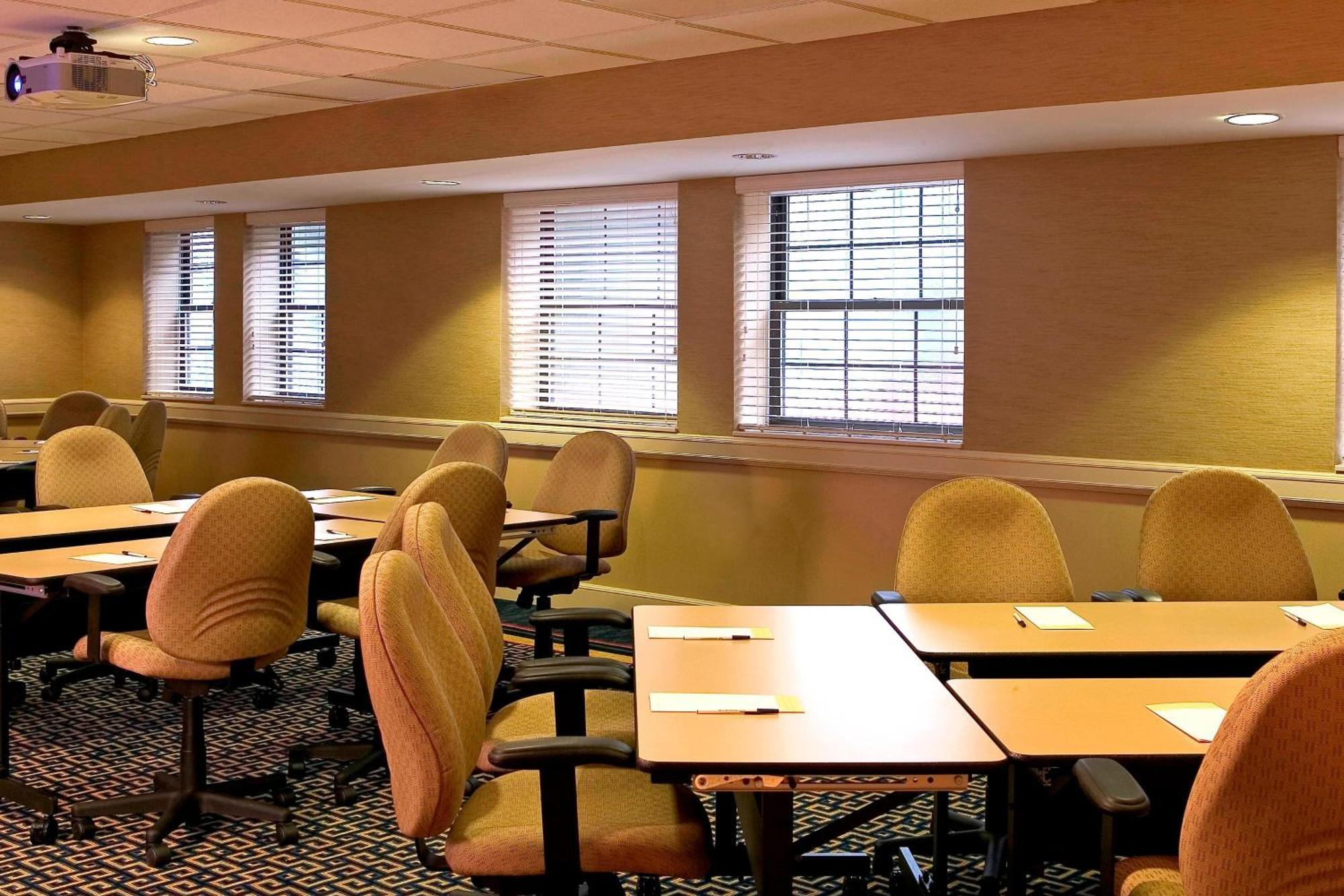 Four Points By Sheraton Wakefield Boston Hotel & Conference Center Zewnętrze zdjęcie